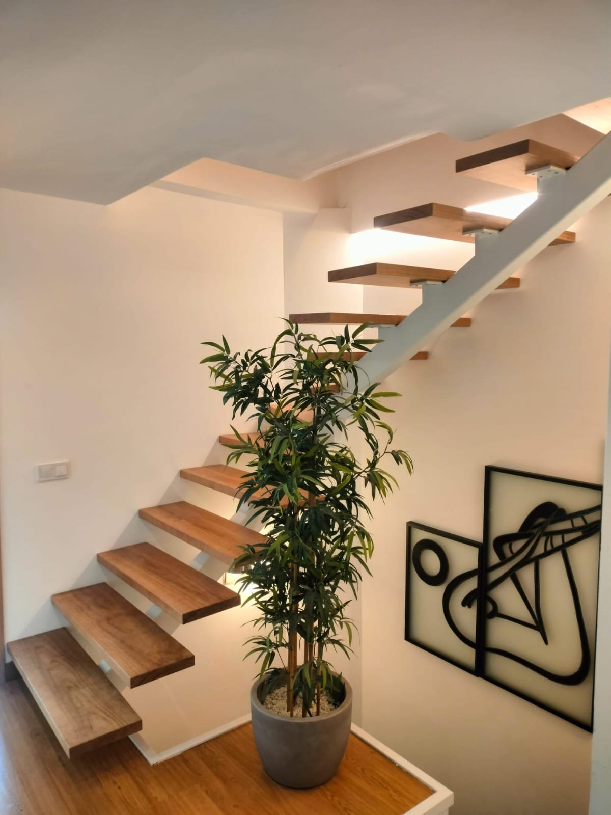 WhatsApp Image 2025-09-03 at 09.47.22 (1)